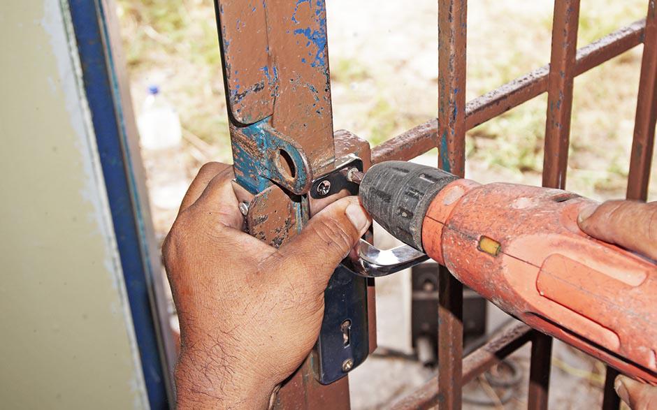 serrure pour porte Stains