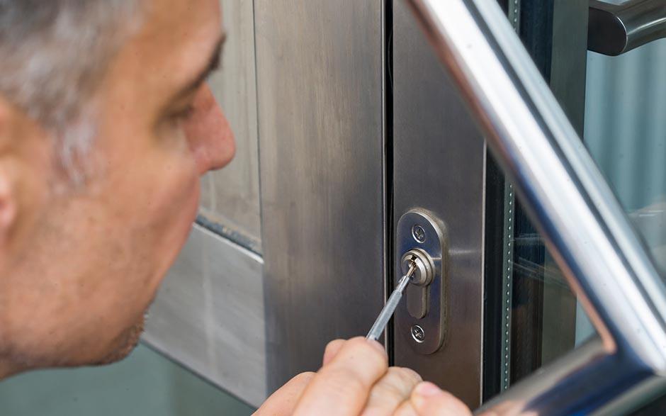 serrure porte Évry